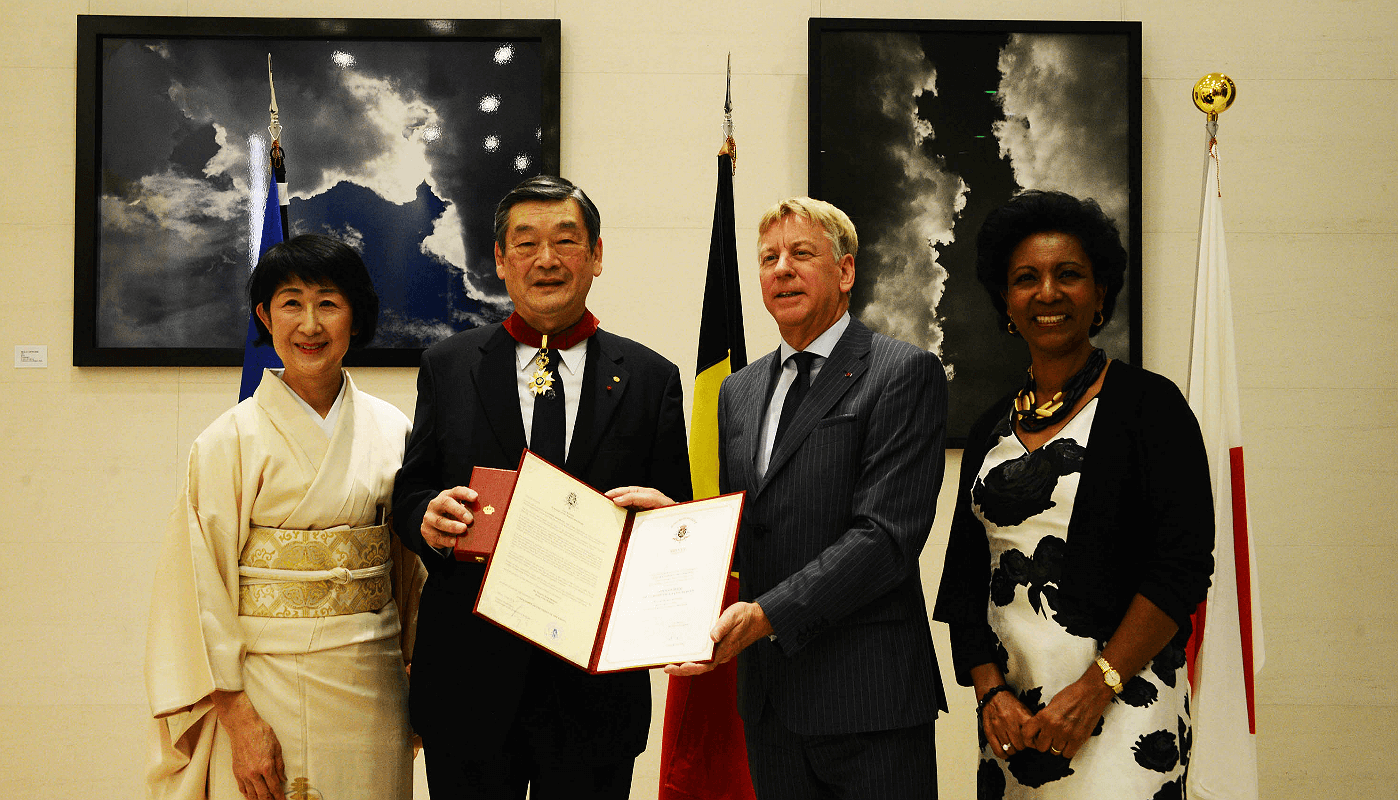 onishi Brewing Company President Receives the "Crown Medal Commandor Le Chapter" from the Kingdom of Belgium