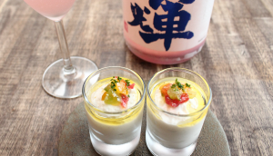 Mousse made with sweet new onions from Nagasaki and topped with diced tomatoes in high-quality Spanish olive oil