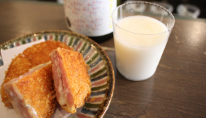 Blue-cheese-ham-cutlet and [tono-no-doburoku]
